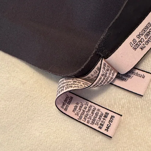 Victoria Secrets Elegant Women's Intimates Bra - Black, Brown, and Tan - Picture 6 of 10